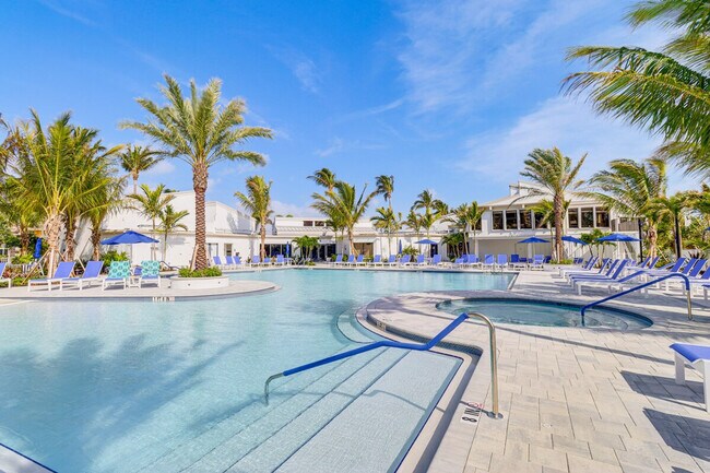 Building Photo - 2400 S Ocean Dr