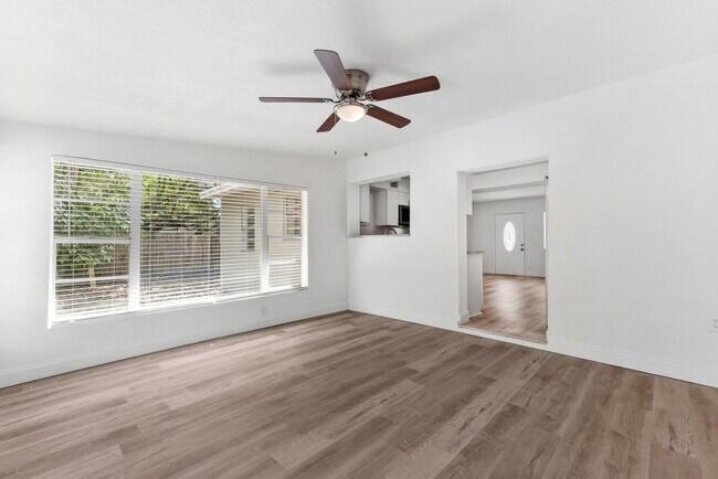 Building Photo - 1134 NW 18th Ave