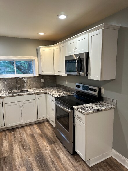 Building Photo - 2652 PA-390