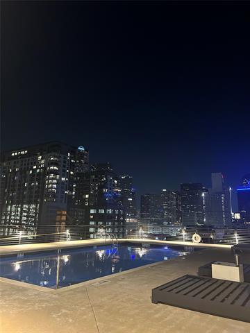 Building Photo - 2220 Canton St