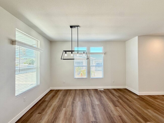 Building Photo - 11 Palm Via