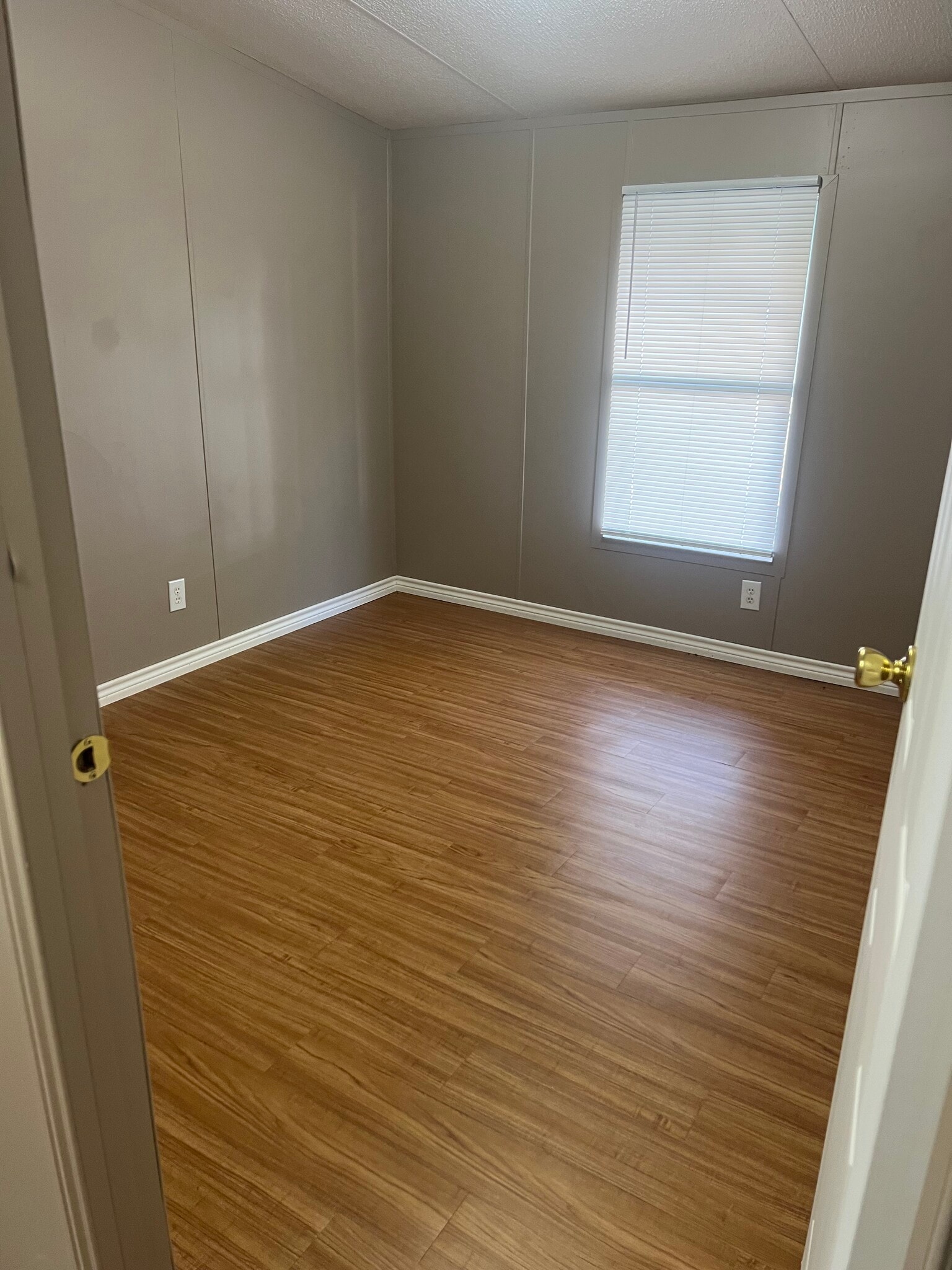 Building Photo - 300 Murls Lake Rd