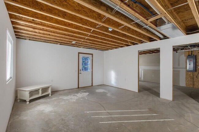 Building Photo - 112 N 5th St