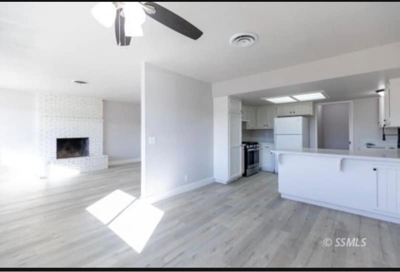 Building Photo - 608 E California Ave