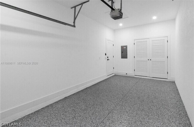 Building Photo - 5045 Benton St