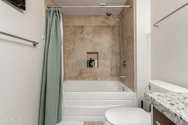 Building Photo - 7137 E Rancho Vista Dr