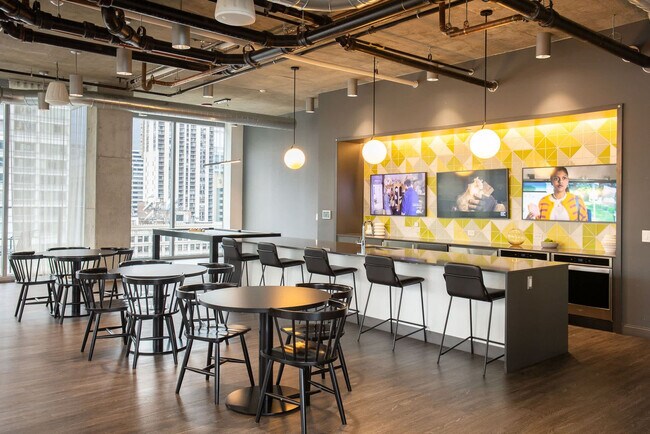 Building Photo - 60 E Randolph St