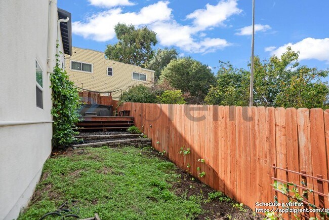 Building Photo - 3473 Birdsall Ave