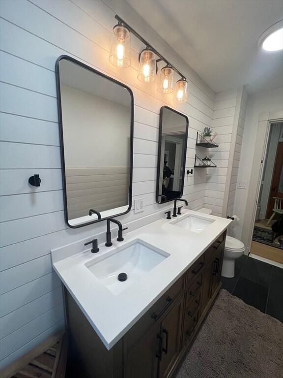 Building Photo - 43 Robinson St