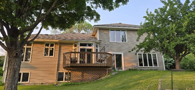 Building Photo - 3501 Highlands Rd