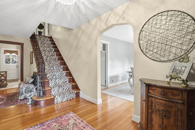 Building Photo - 350 Converse St