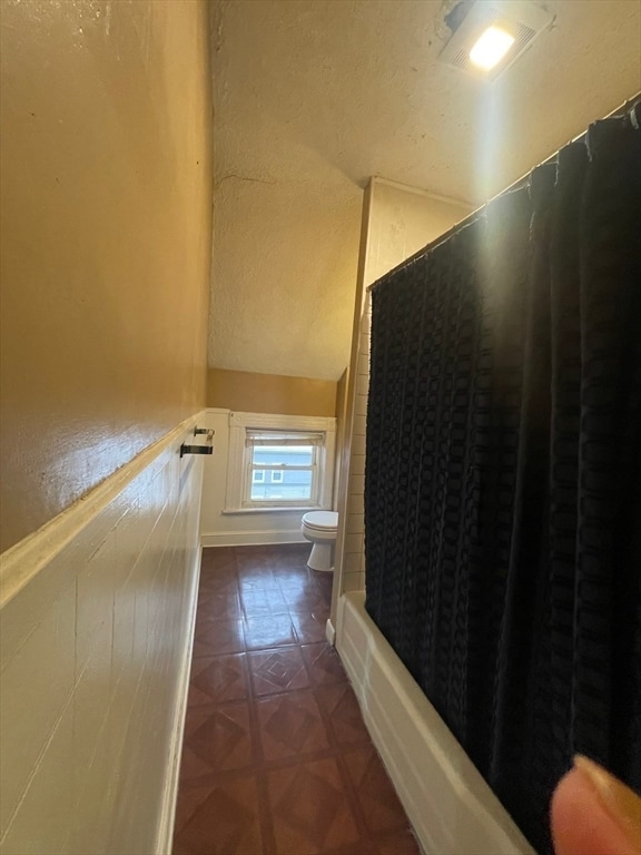 Building Photo - 709 Maple St