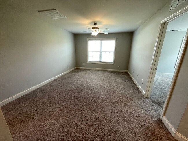 Building Photo - East Jefferson County Home For Rent