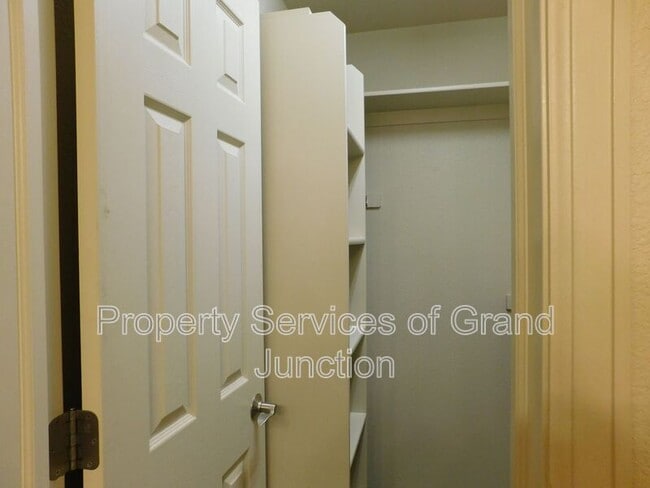 Building Photo - 428 Jornada St