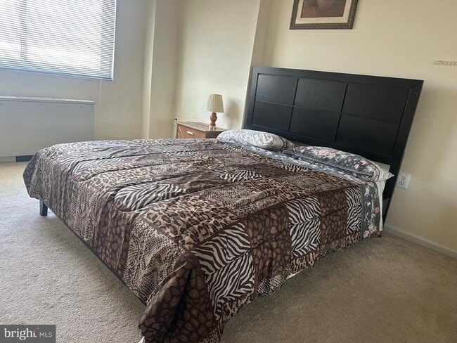 Building Photo - 2500 N Van Dorn St