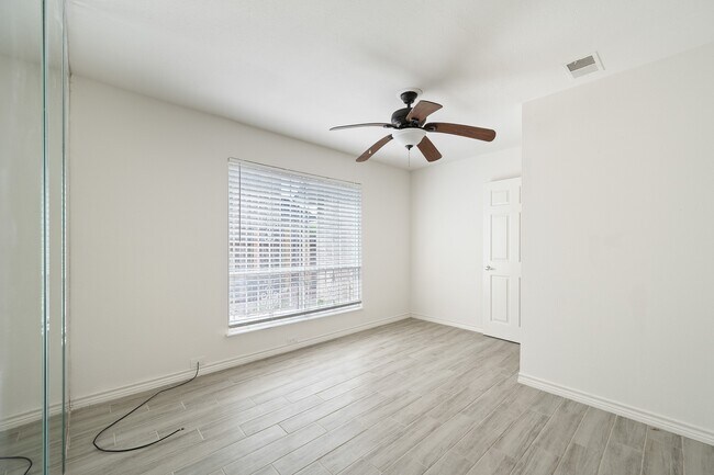 Building Photo - 1823 Mandrill Ln