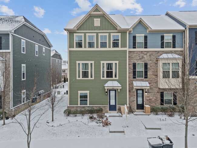 Building Photo - 2008 Hemlock Ln