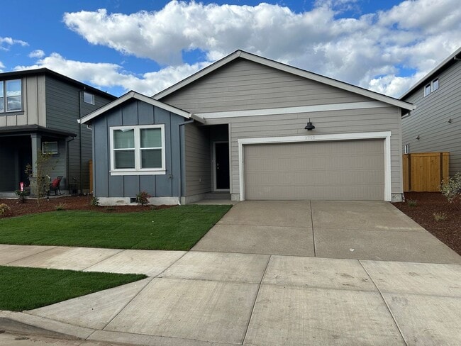 Building Photo - Newer single level 3-bedroom 2 bath house in Springfield!