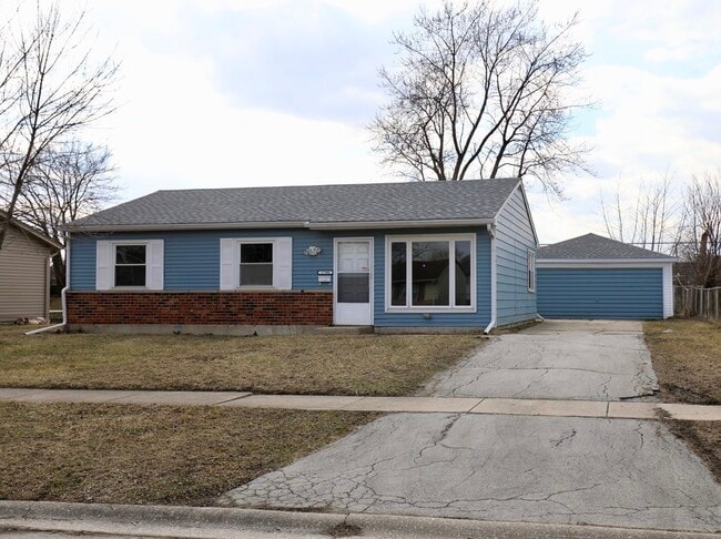 Primary Photo - 17306 Peach Grove Ln