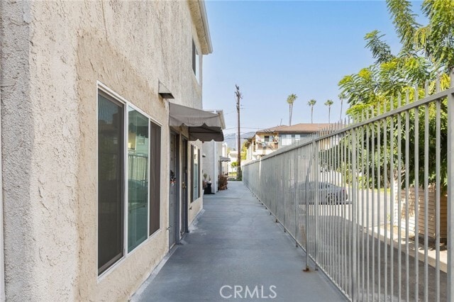 Building Photo - 333 Riverdale Dr