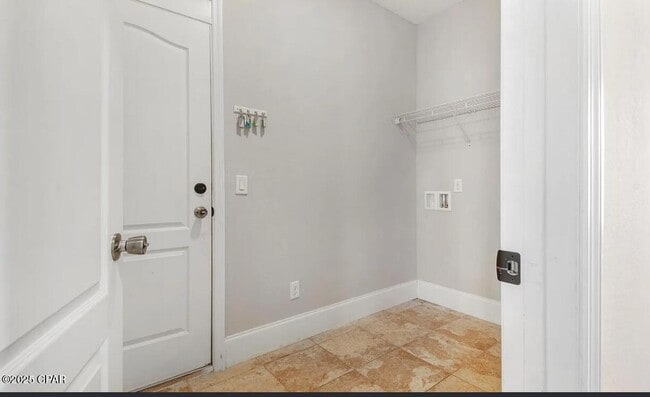 Building Photo - 102 Pura Vida Ct