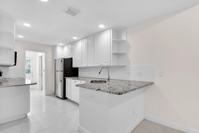 Building Photo - 3183 E Community Dr