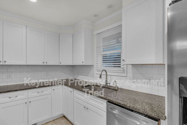 Building Photo - 1501 Quail Dr