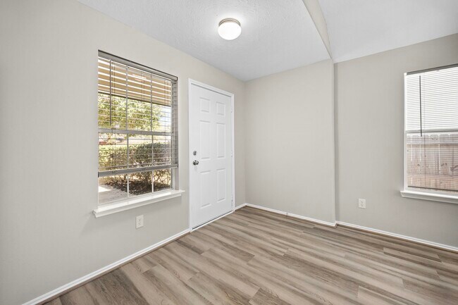 Building Photo - 8922 Aspen Trace Ln