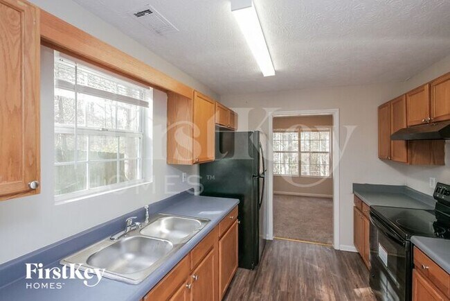 Building Photo - 732 Four Winds Ln