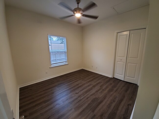 Building Photo - 37 Bayou Rd