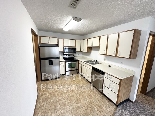 Building Photo - 1661 N Dawn Dr