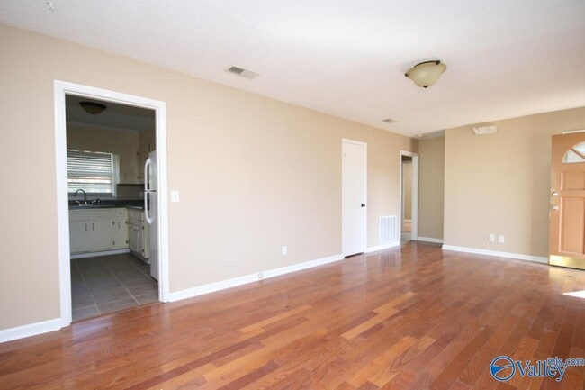 Building Photo - 4412 Gazette Dr SW