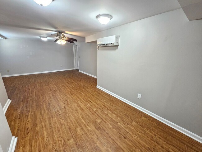 Building Photo - 777 Old Embreeville Rd