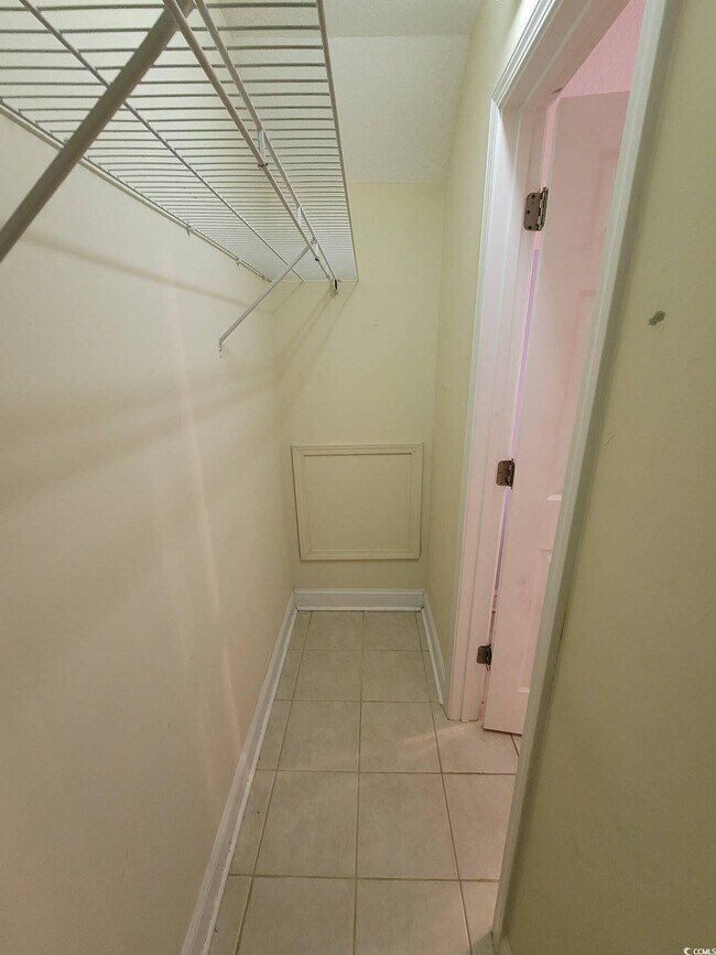 Building Photo - 601 Cottontail Trail