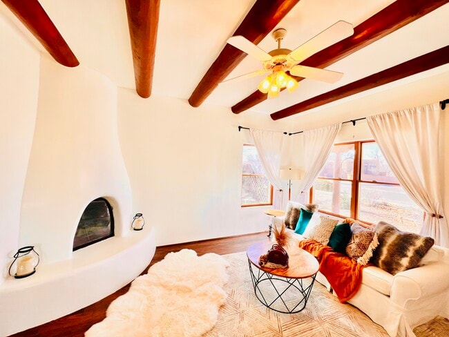 Building Photo - 3258 Nizhoni Dr