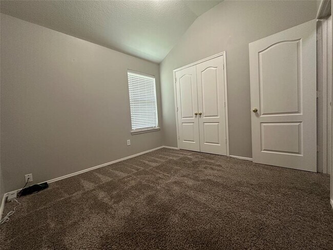 Building Photo - 2704 Quail Dove Ln