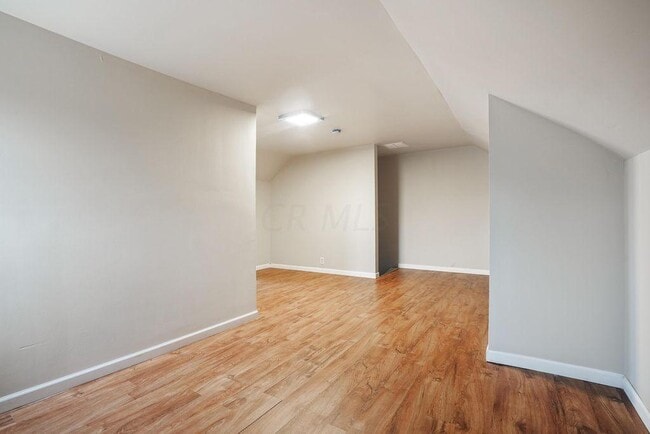 Building Photo - 320-322 E 12th Avenue