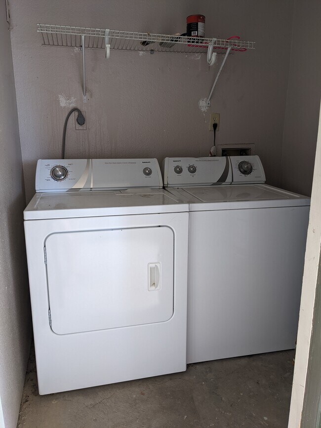 Building Photo - 111 Bass Dr