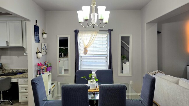 Building Photo - 11134 Palmillas Loop