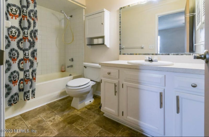 Building Photo - 5545 Bennington Dr