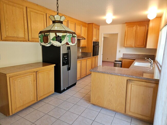 Building Photo - 10989 Ronald Way