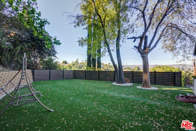 Building Photo - 4520 Gable Dr