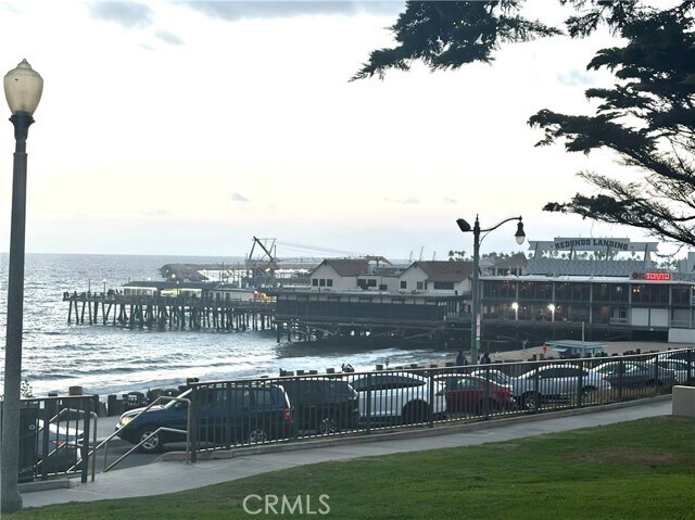 Building Photo - 425 S Catalina Ave