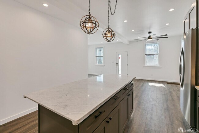 Building Photo - 68 Cayuga Ave