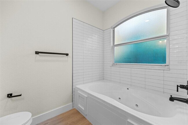 Building Photo - 2503 Dumont Ln