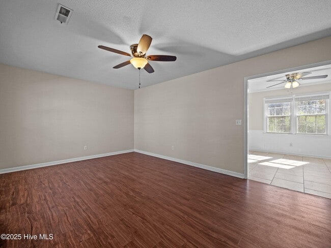 Building Photo - 101 Quality Ln