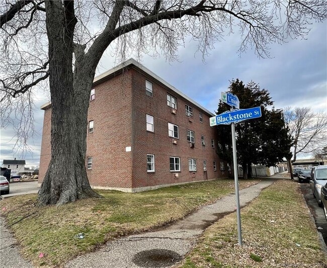 Primary Photo - 85 Union Ave