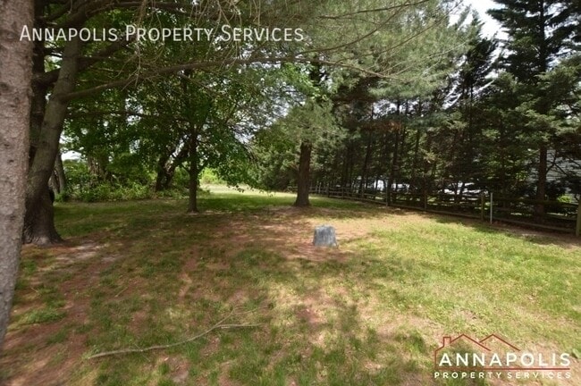 Building Photo - 536 Tepper Rd