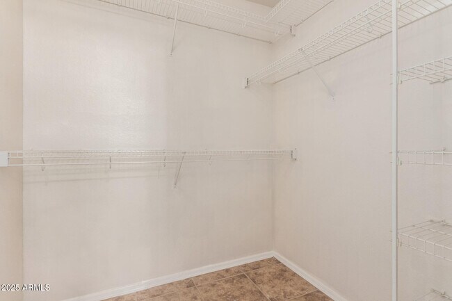 Building Photo - 6932 S Russet Sky Way