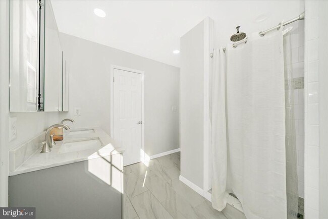 Building Photo - 3105 Glissade Ct